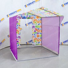 Фиолетовая палатка с разноцветной крышей