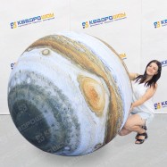 Надувной огромный мяч в виде планеты Юпитер