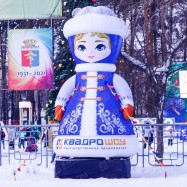 Надувная Снегурочка для городского парка Среднеуральска