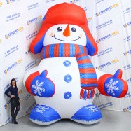Надувная фигура снеговик в шарфе и ушанке