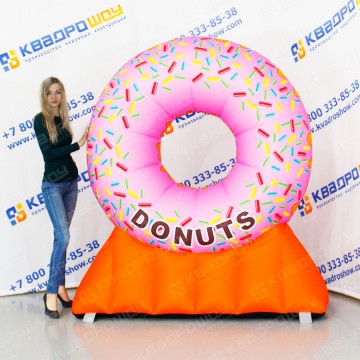 огромный надувной пончик donuts