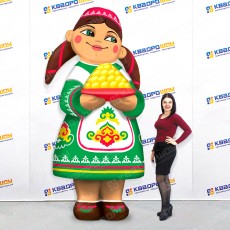 Надувная фигура татарская девочка с тарелкой чак-чака